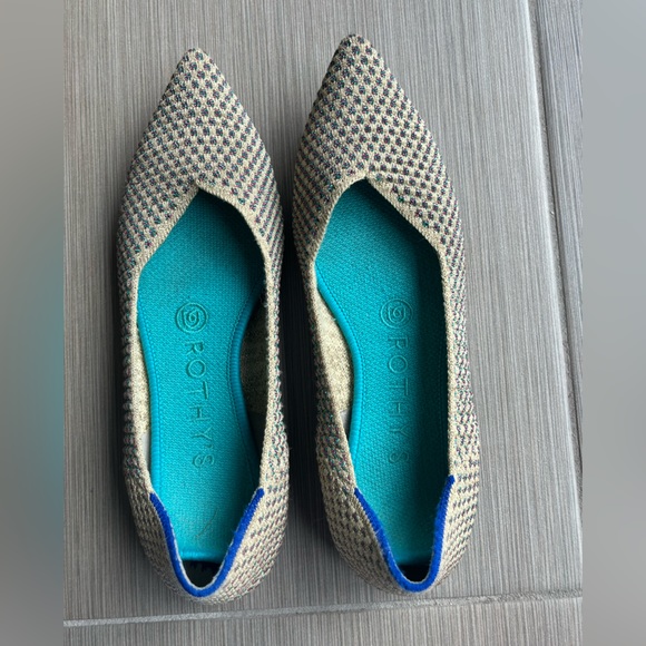 Rare Gold metallic Rothy’s- Size 6.5 - Picture 1 of 5